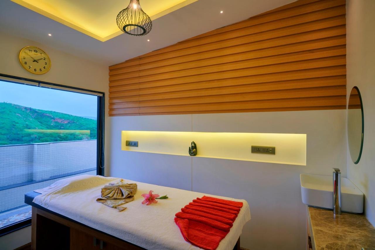 Skk Blu Hotel & Spa Удайпур Экстерьер фото