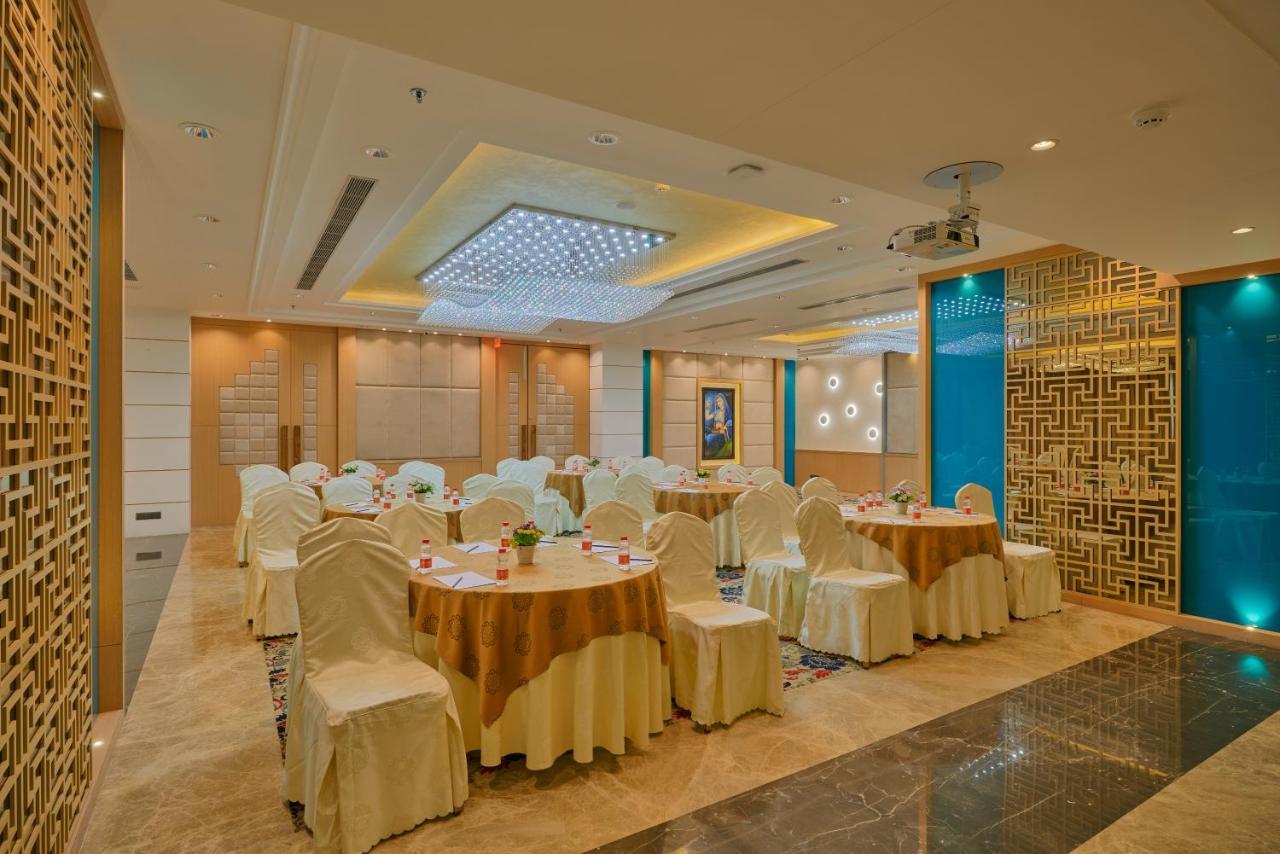 Skk Blu Hotel & Spa Удайпур Экстерьер фото